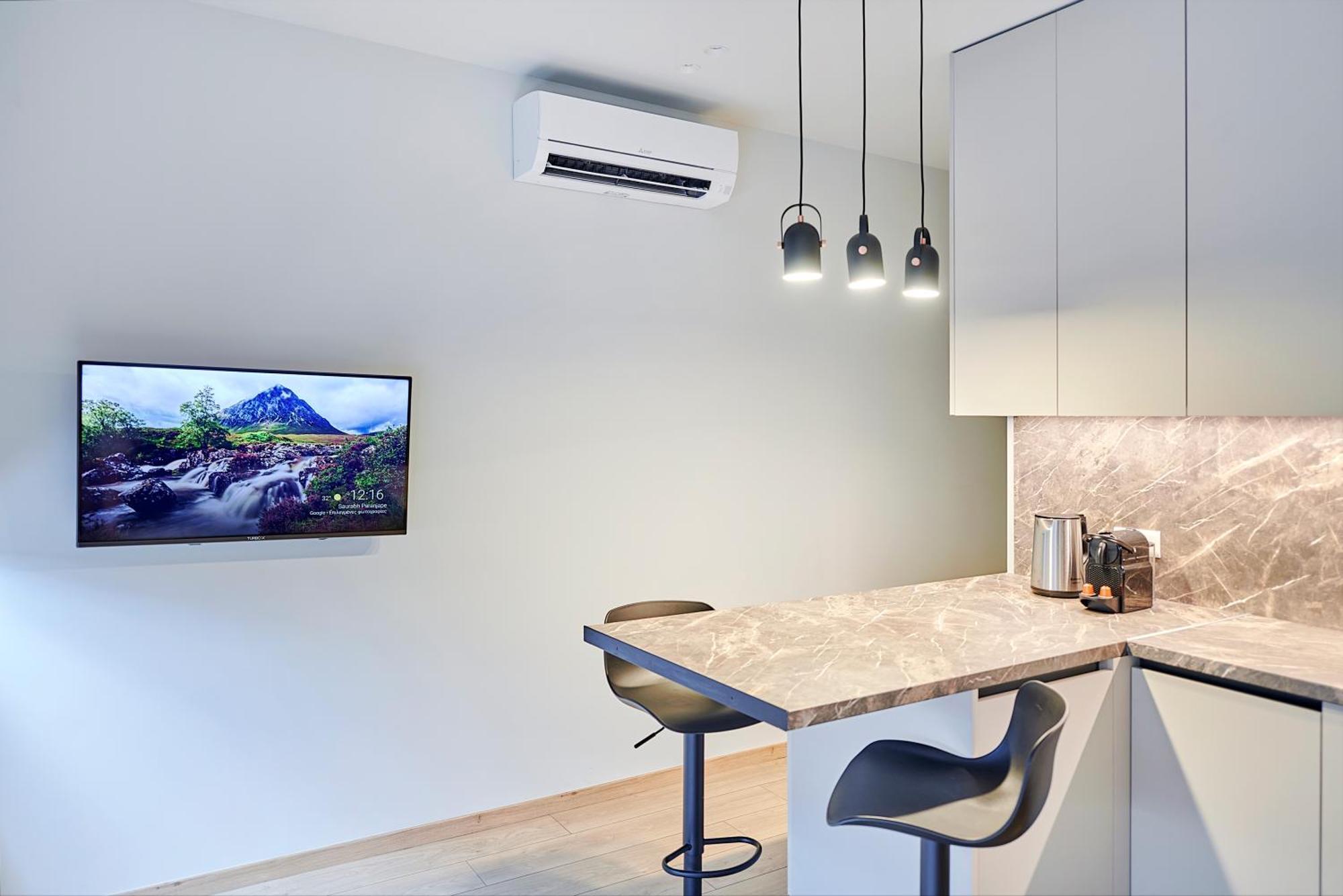 City-Center Apartment In Vibrant Monastiraki, Athén Kültér fotó