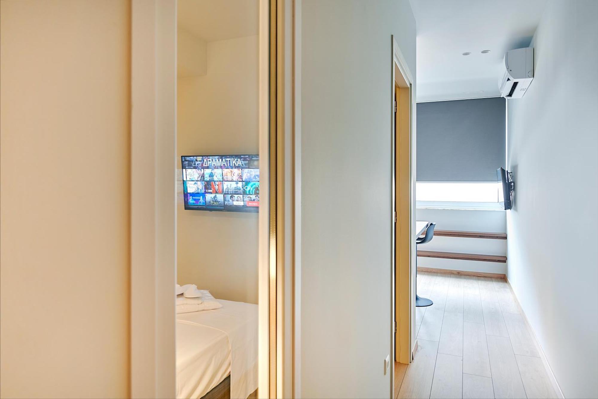 City-Center Apartment In Vibrant Monastiraki, Athén Kültér fotó